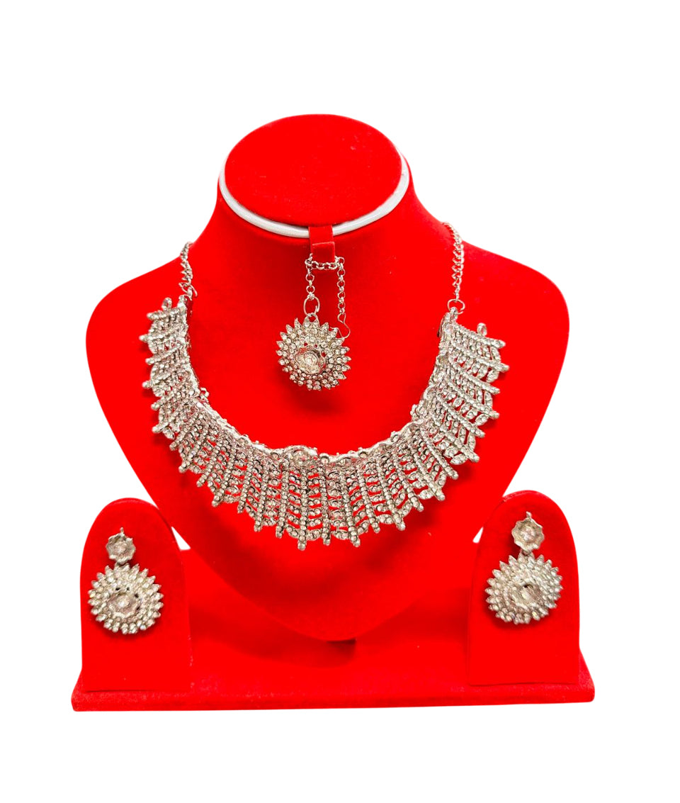 Choker with Earrings